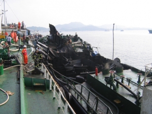선박 용접 도중 폭발… 인부 등 4명 사상