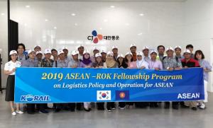 ASEAN 교통공무원, CJ대한통운 글로벌첨단물류센터 방문