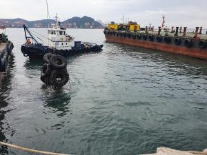 KOEM, 부산항 영도해역에서 폐타이어 178톤 수거 처리