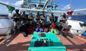인도 해군, 아라비아해에서 해적 나포 이란 어선 및 선원 구조